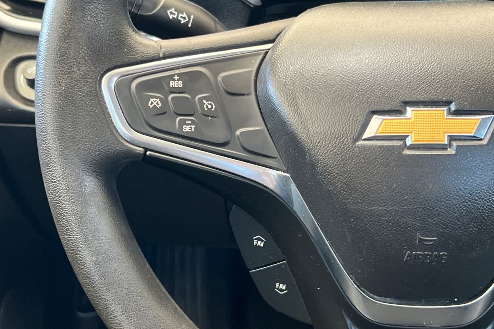 Thumbnail: 2018 Chevrolet Volt - 25