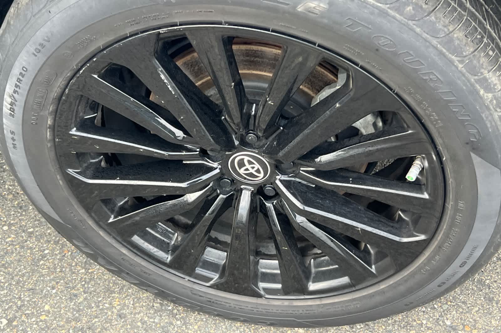 Thumbnail: 2023 Toyota Highlander - 17