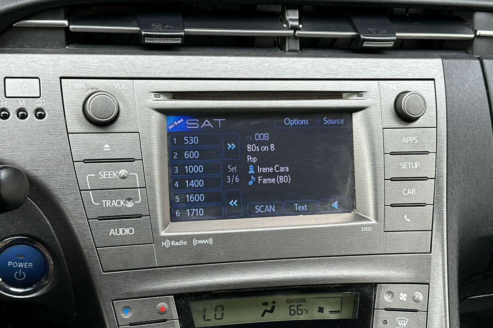 2012 Toyota Prius Three 18