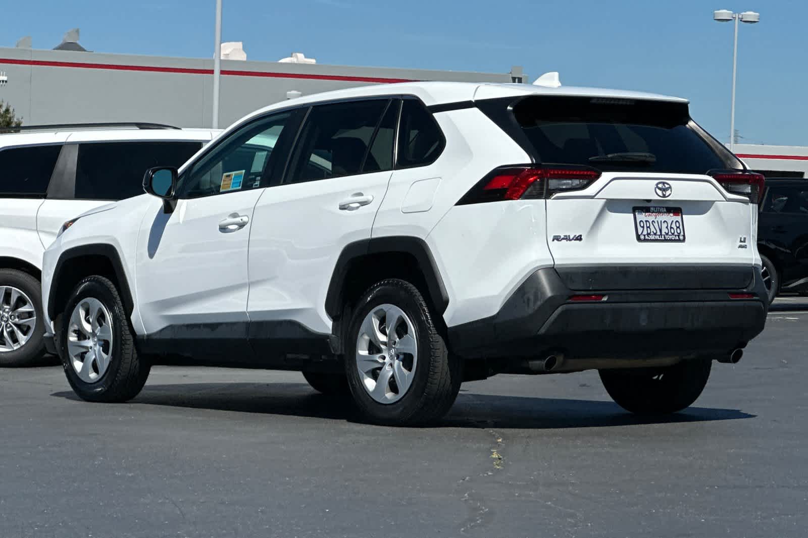 Thumbnail: 2022 Toyota RAV4 - 7