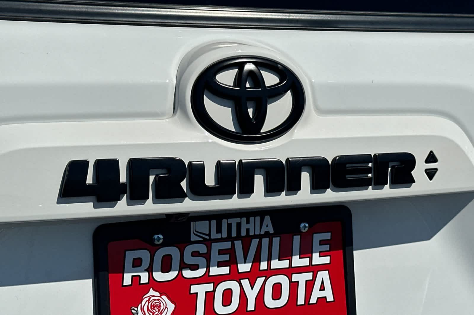Thumbnail: 2023 Toyota 4Runner - 33