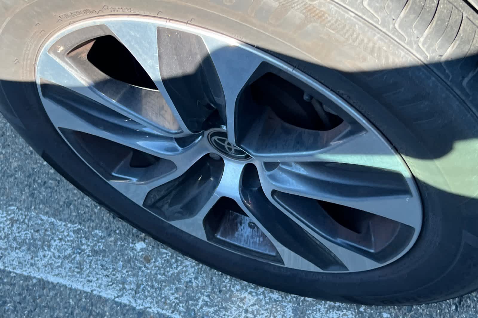 Thumbnail: 2023 Toyota Highlander - 22