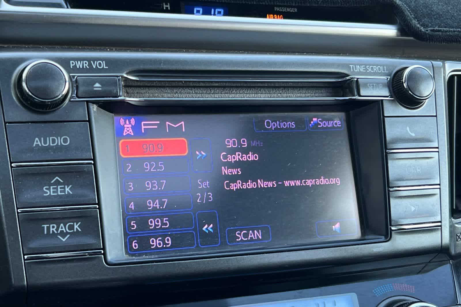 Thumbnail: 2013 Toyota RAV4 - 19