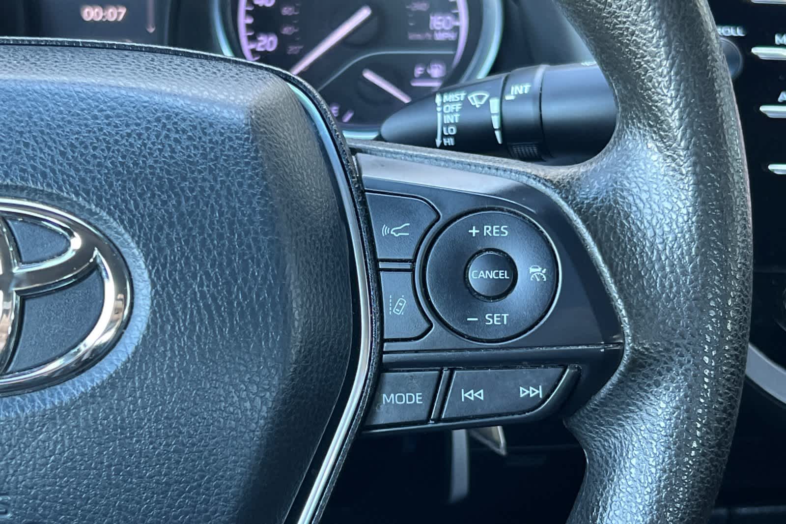 Thumbnail: 2020 Toyota Camry - 25
