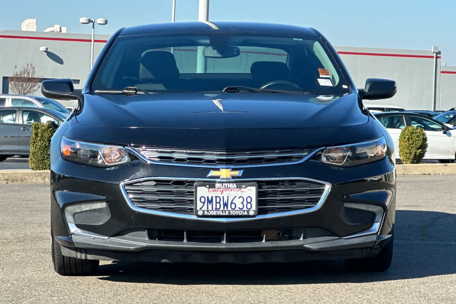 Thumbnail: 2017 Chevrolet Malibu - 10