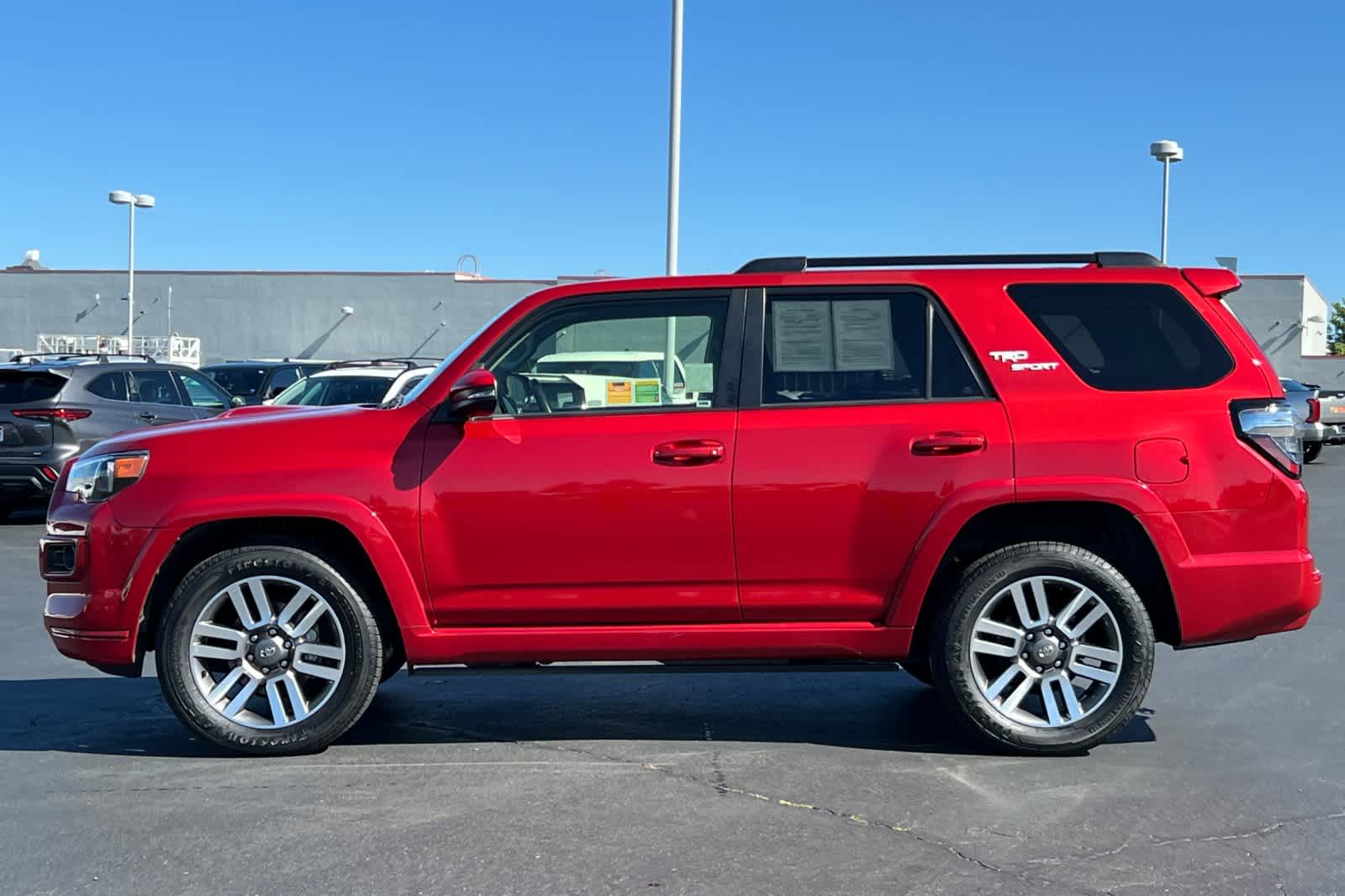 Thumbnail: 2022 Toyota 4Runner - 9