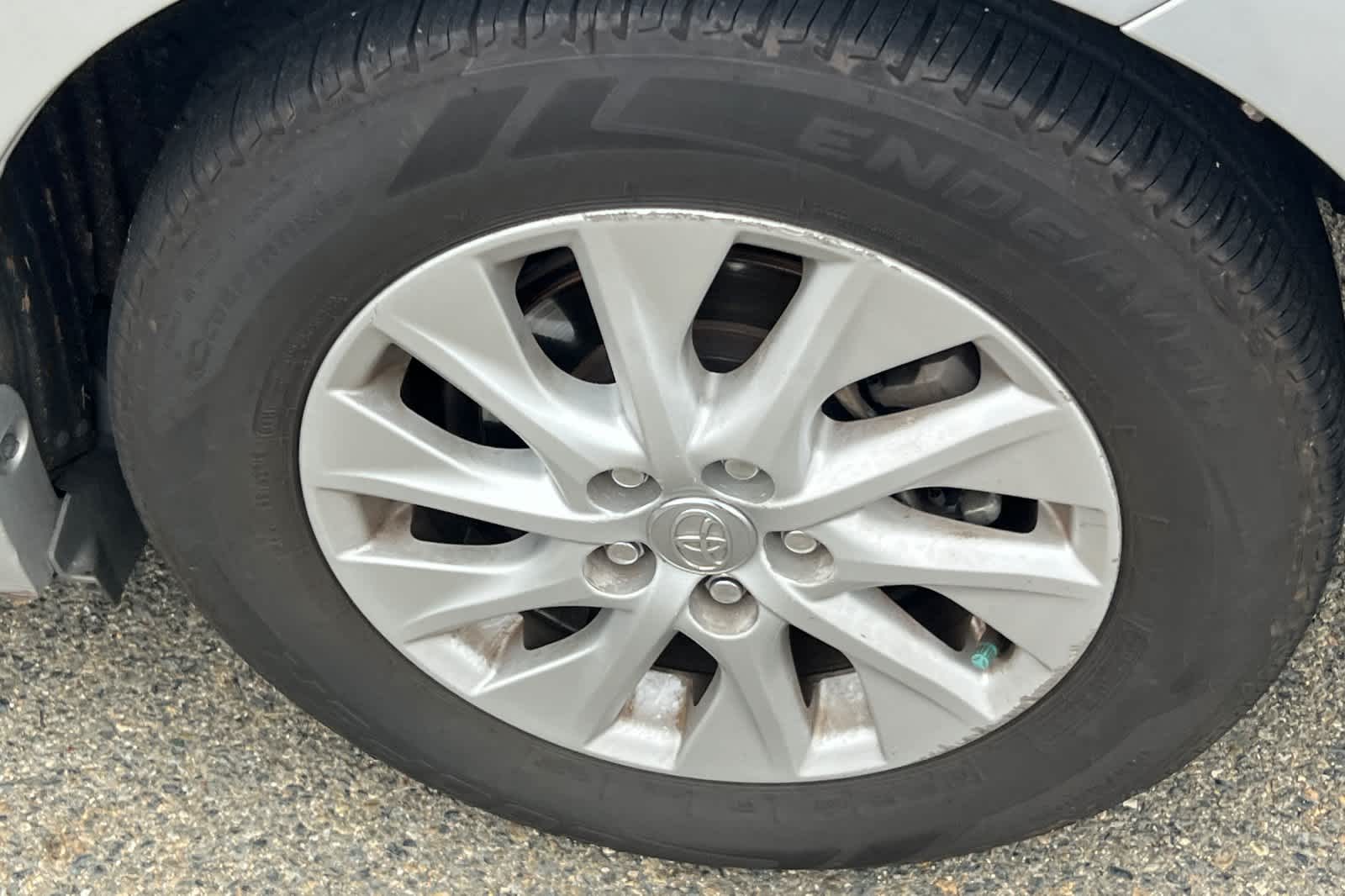 Thumbnail: 2012 Toyota Prius - 18