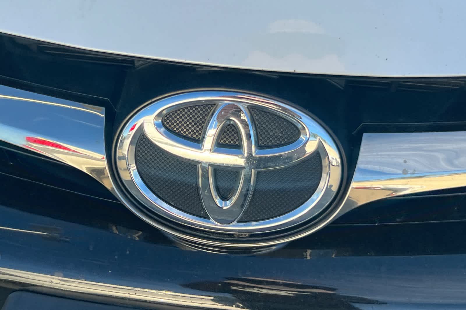 Thumbnail: 2016 Toyota Camry - 13