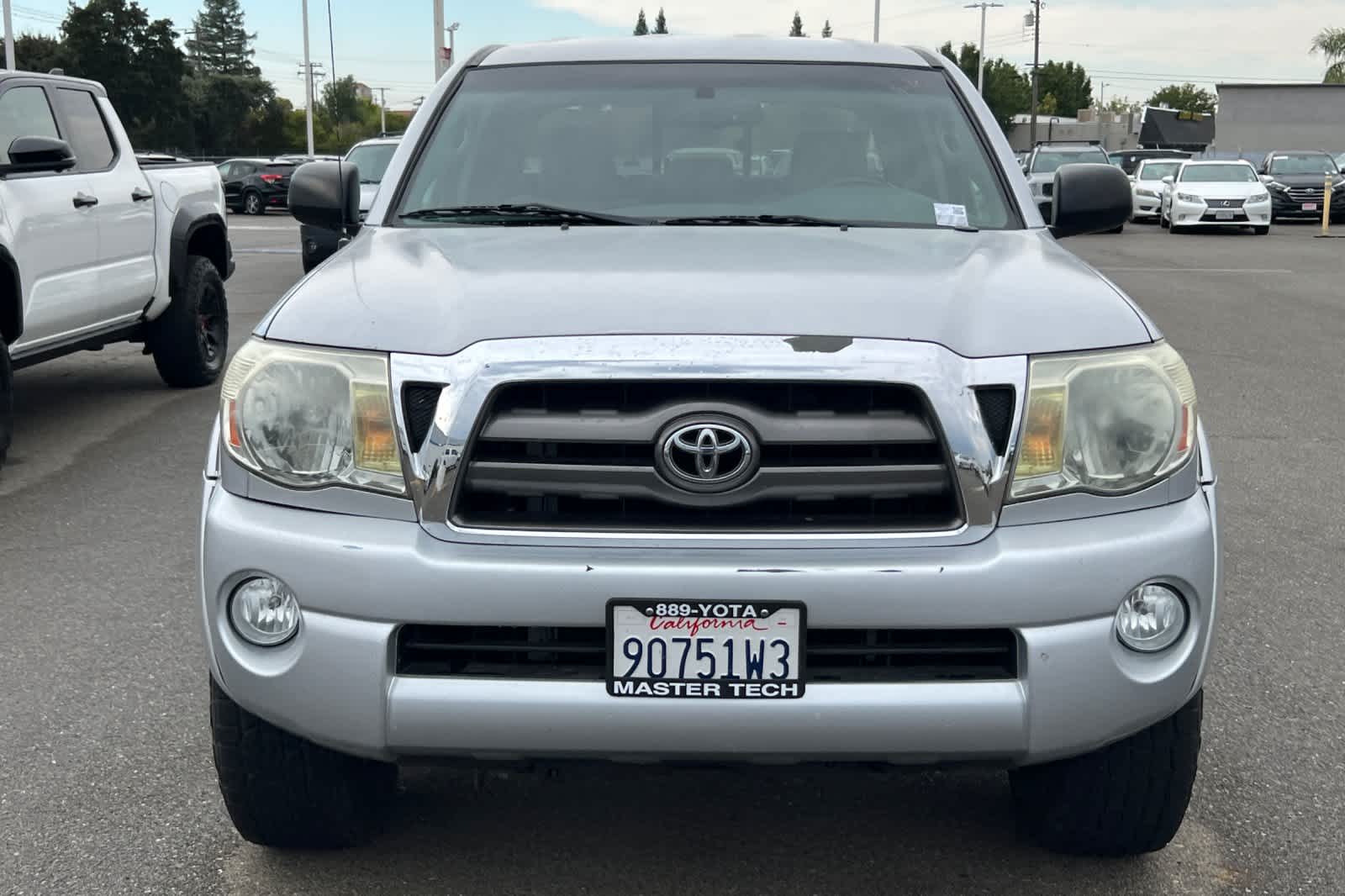 Thumbnail: 2010 Toyota Tacoma - 6