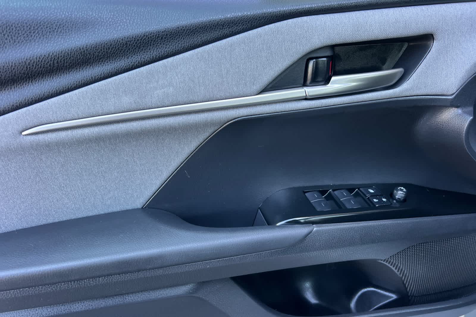 Thumbnail: 2025 Toyota Camry - 12
