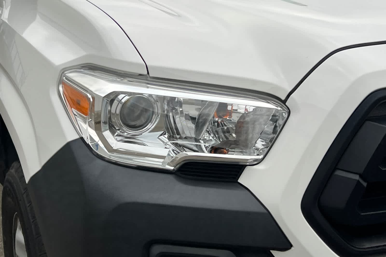 Thumbnail: 2021 Toyota Tacoma - 8