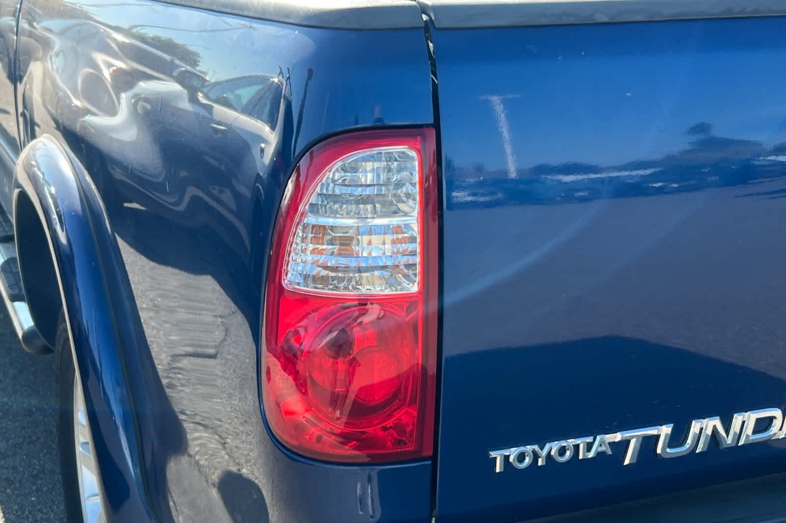 Thumbnail: 2005 Toyota Tundra - 15