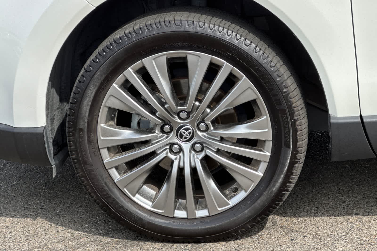 Thumbnail: 2022 Toyota Venza - 31