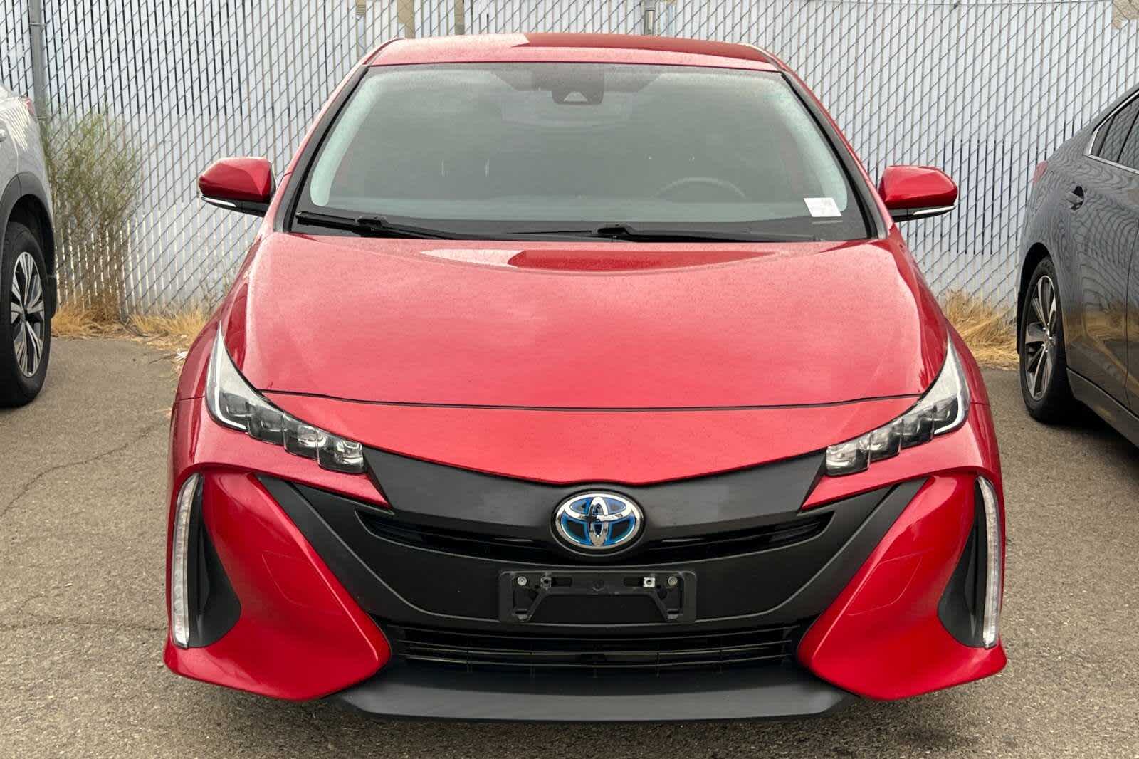 Thumbnail: 2020 Toyota Prius Prime - 6
