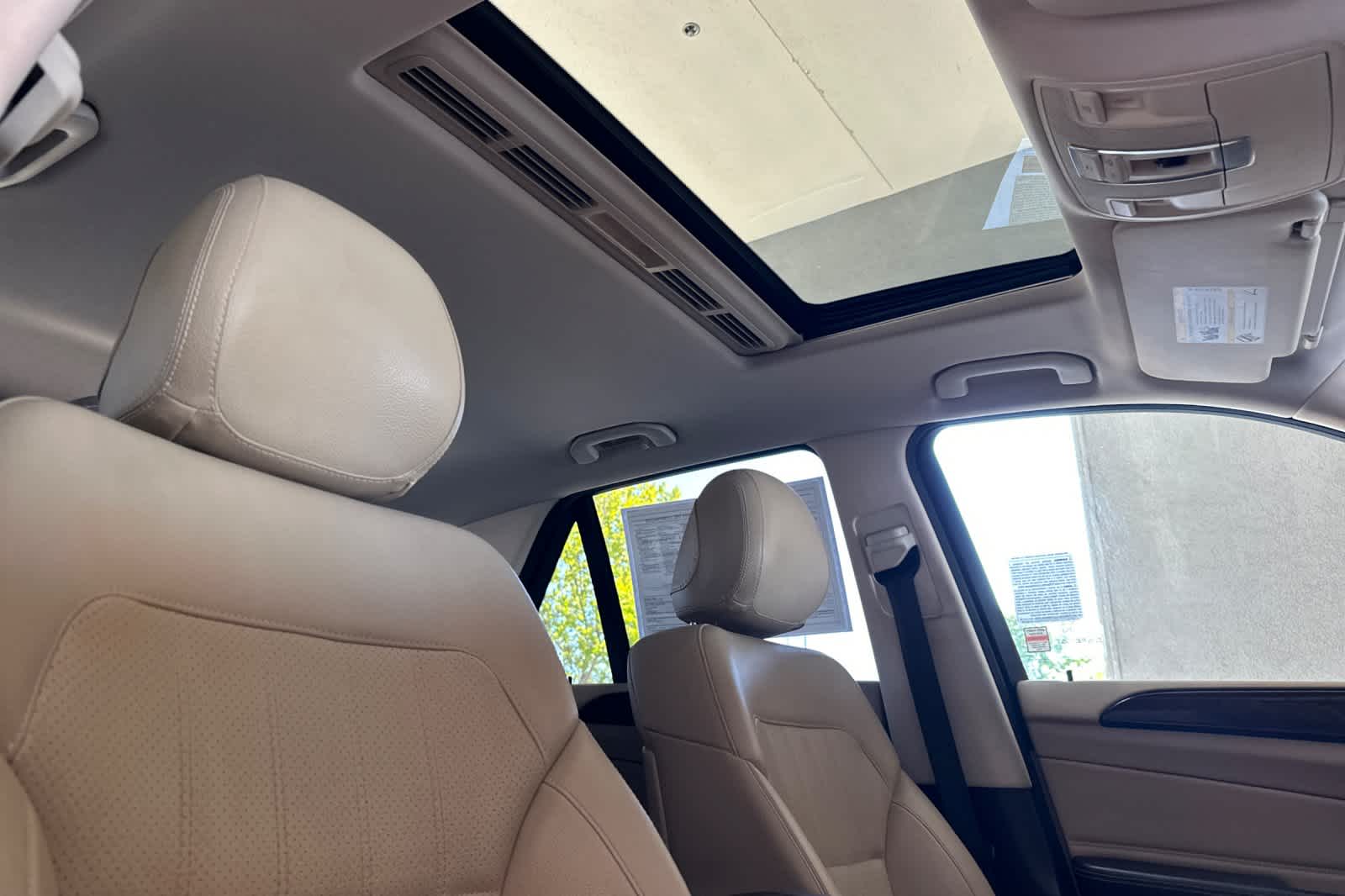 Thumbnail: 2016 Mercedes-Benz GLE - 18