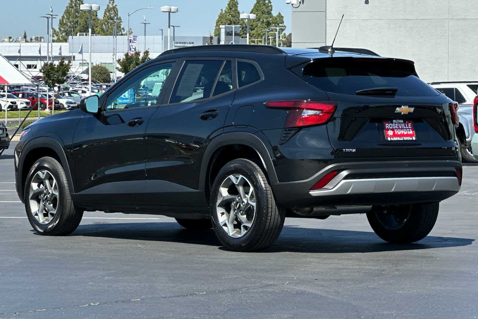 Thumbnail: 2024 Chevrolet Trax - 7