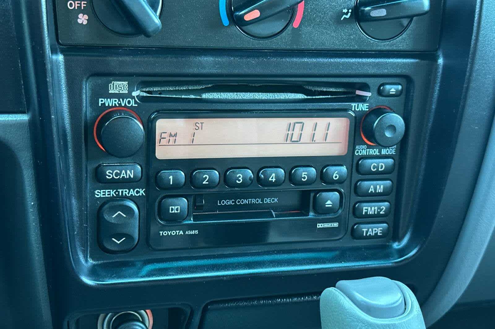 Thumbnail: 2001 Toyota Tacoma - 19