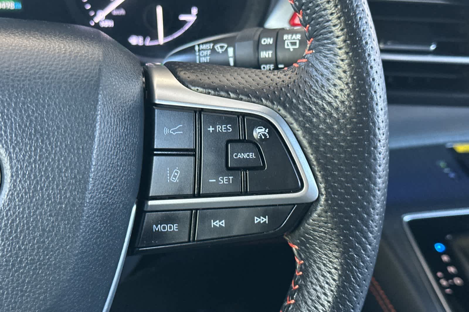 Thumbnail: 2021 Toyota Sienna - 28