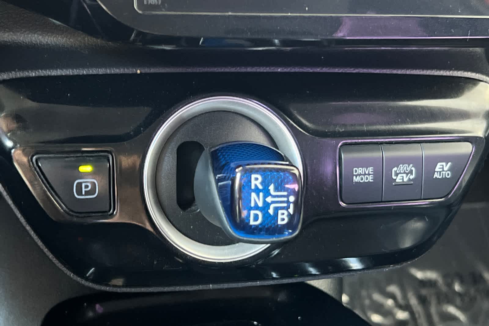 Thumbnail: 2020 Toyota Prius Prime - 23