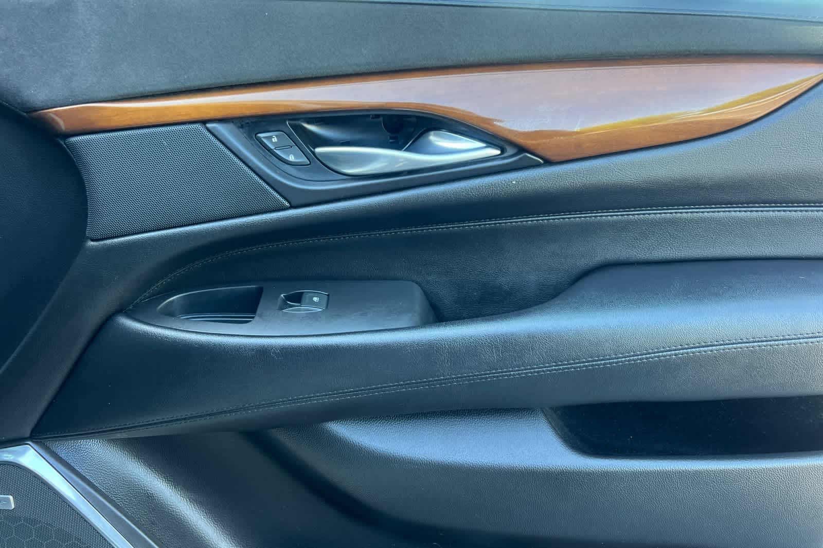 Thumbnail: 2017 Cadillac Escalade - 21