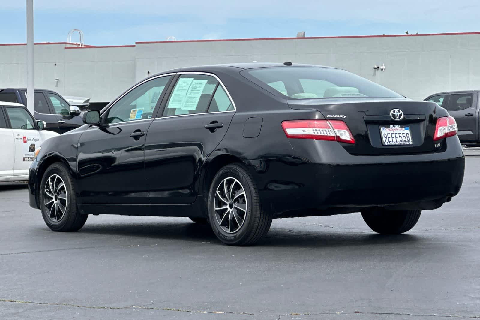 Thumbnail: 2011 Toyota Camry - 7