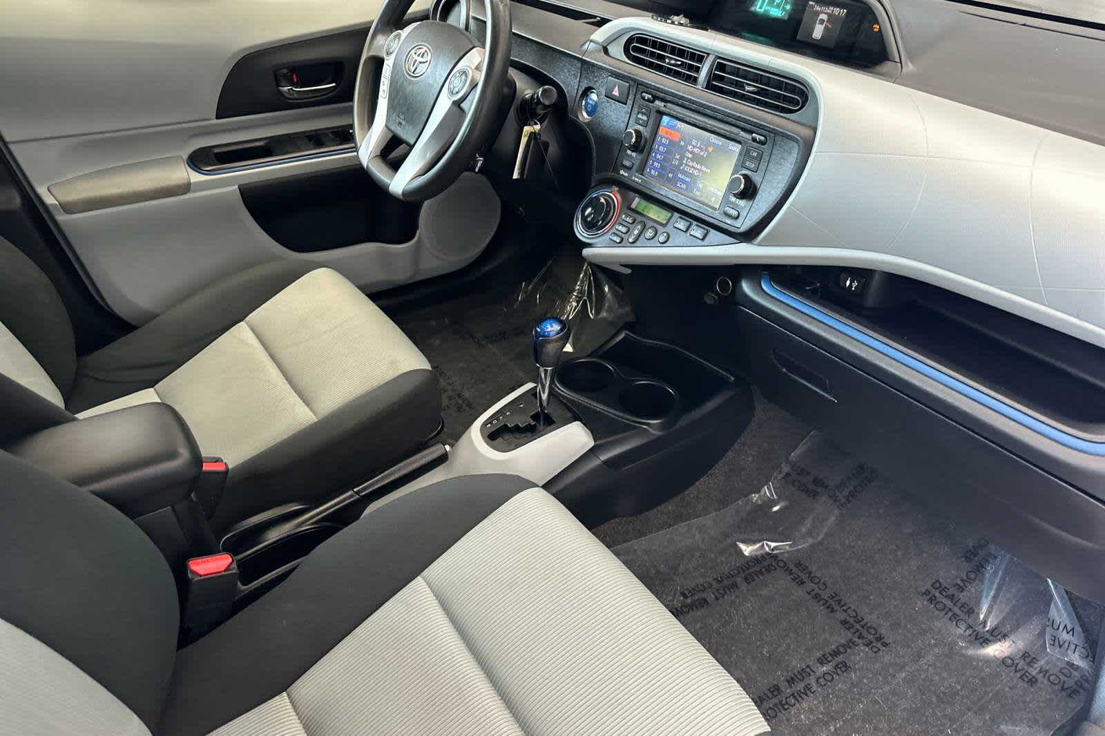 Thumbnail: 2012 Toyota Prius c - 17