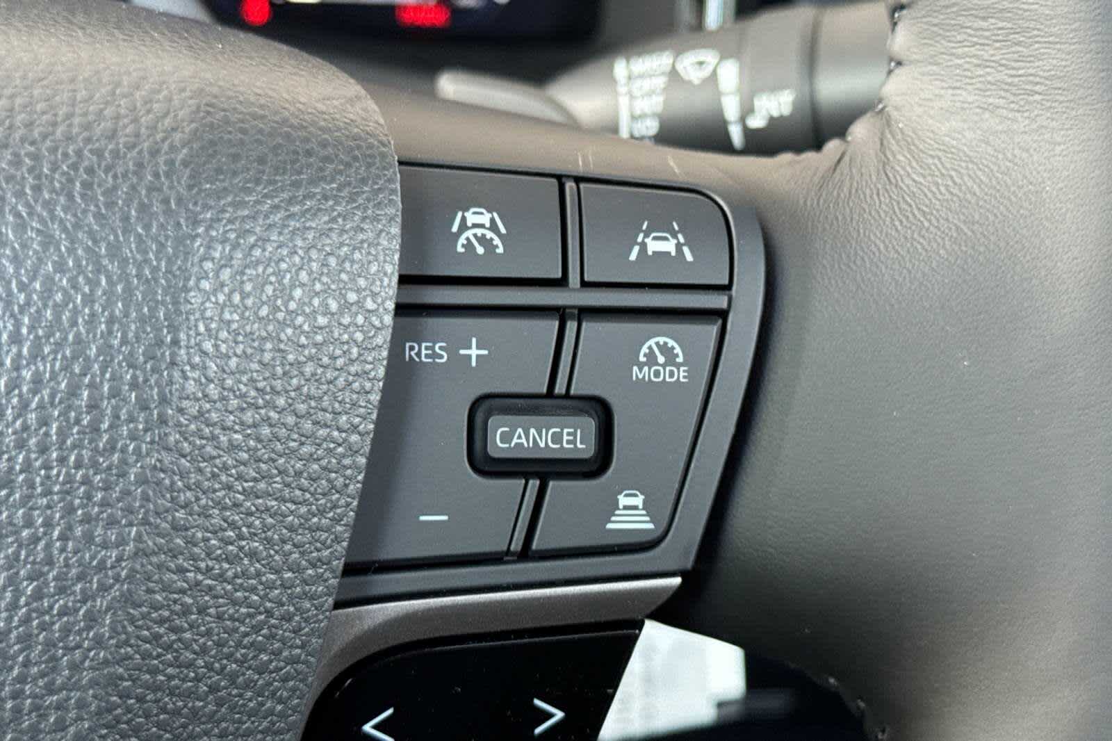 2025 Toyota Camry XSE 27