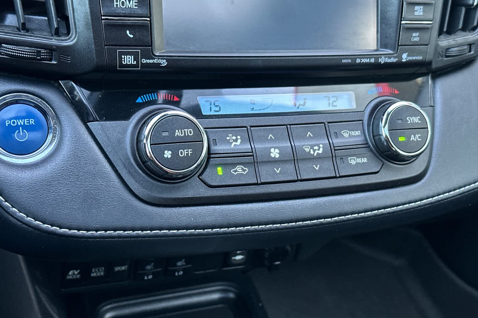 Thumbnail: 2018 Toyota RAV4 - 22