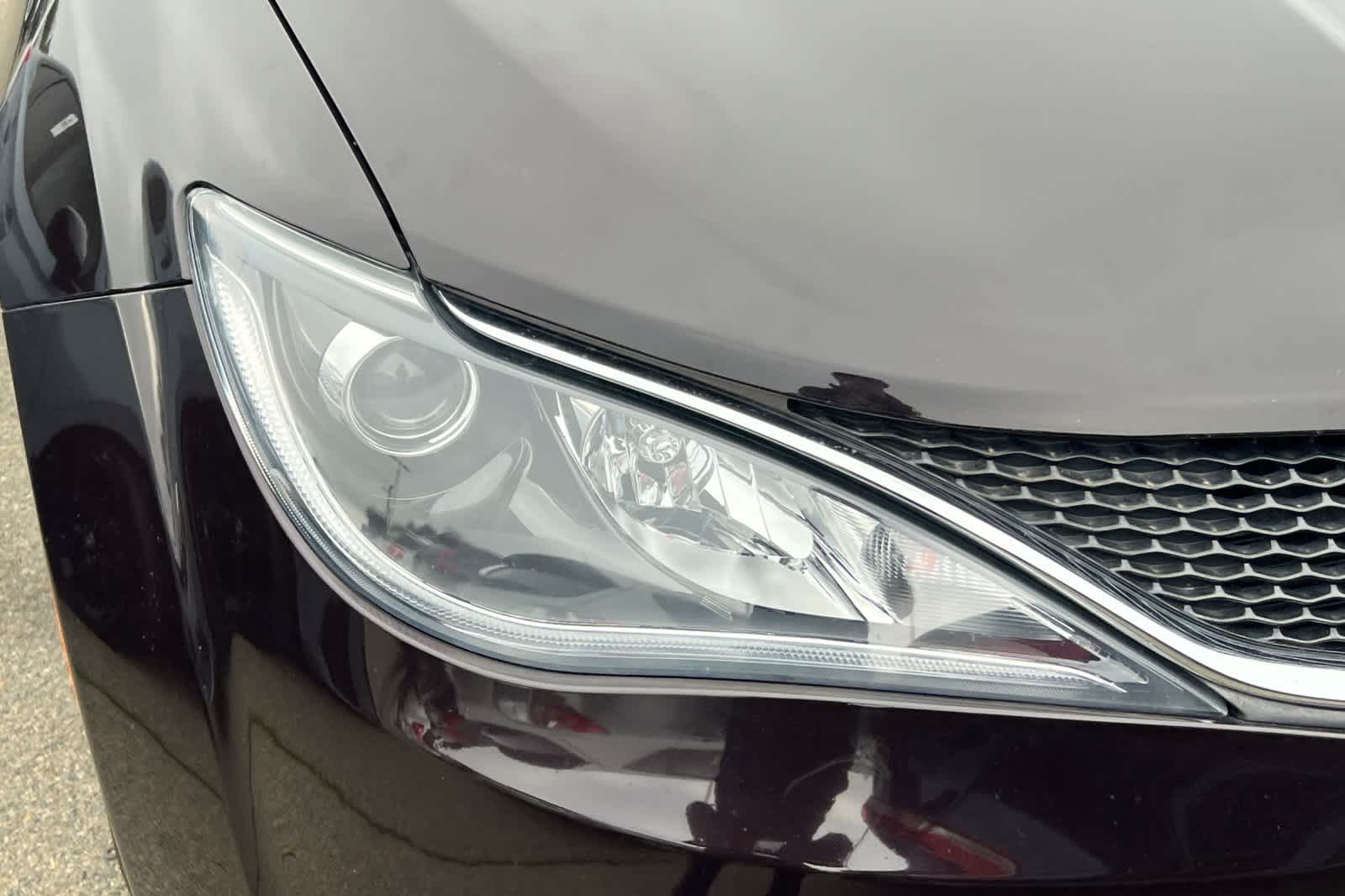 Thumbnail: 2017 Chrysler Pacifica - 8