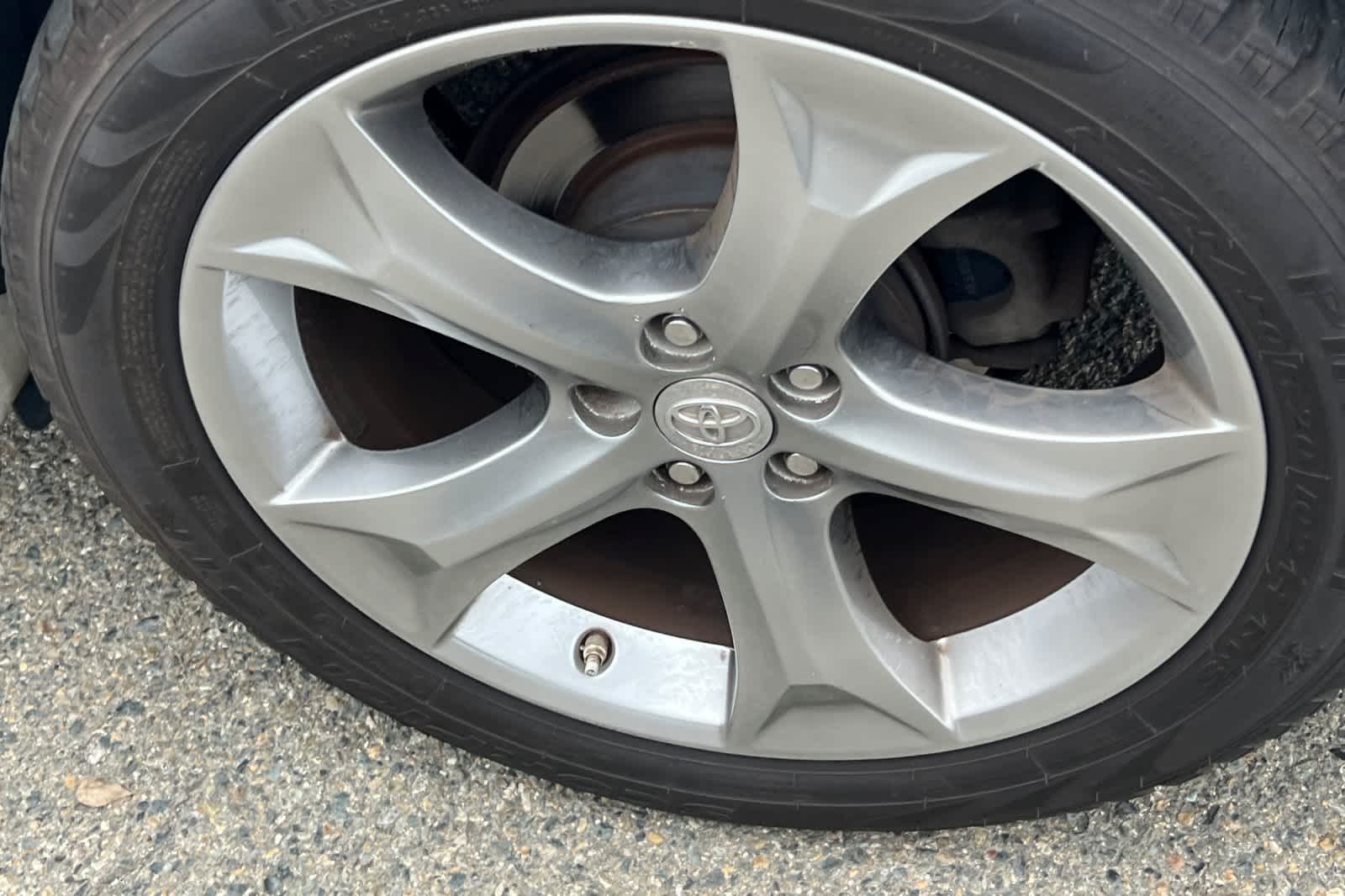 Thumbnail: 2013 Toyota Venza - 18