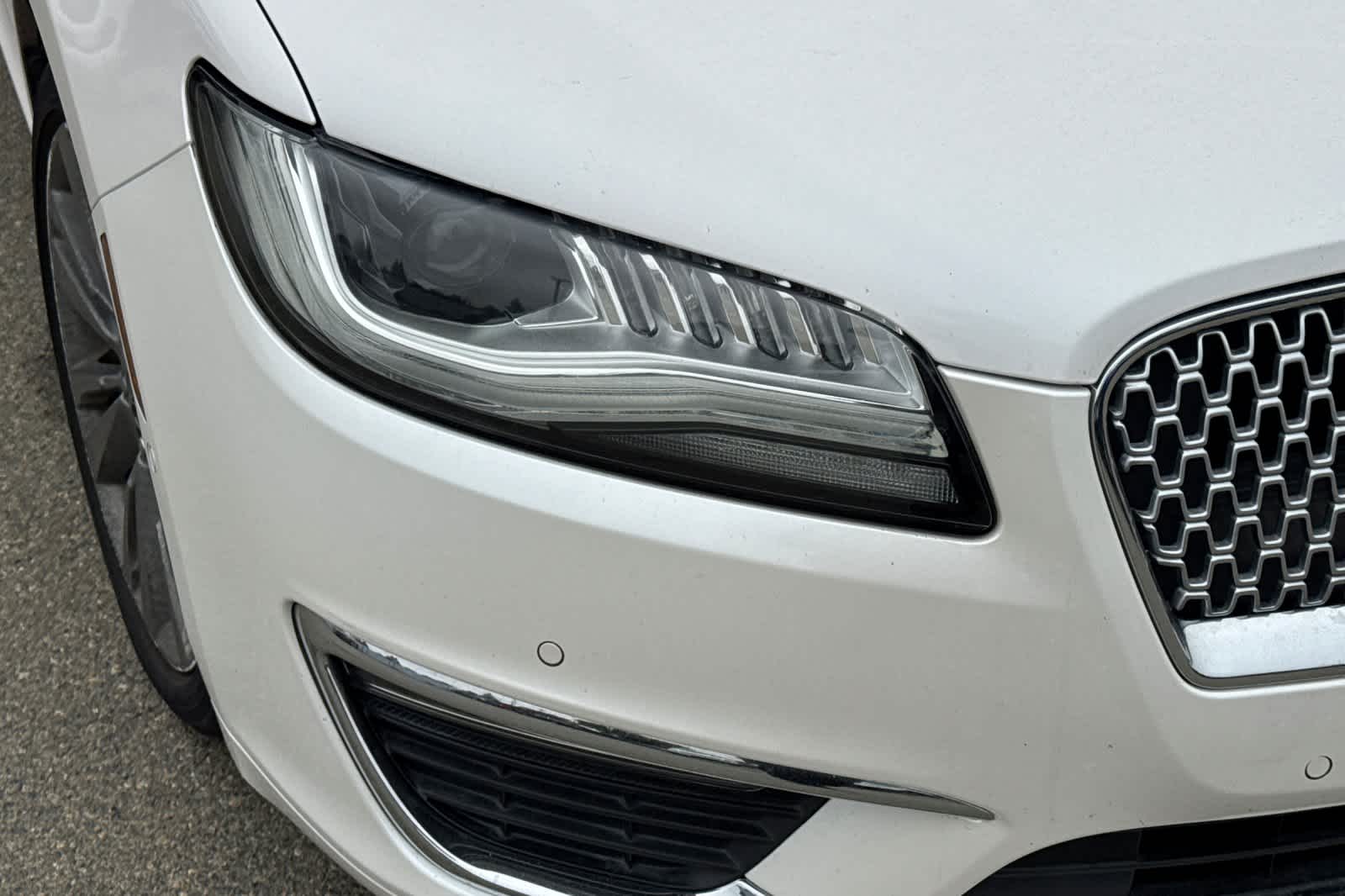 Thumbnail: 2017 Lincoln MKZ - 8