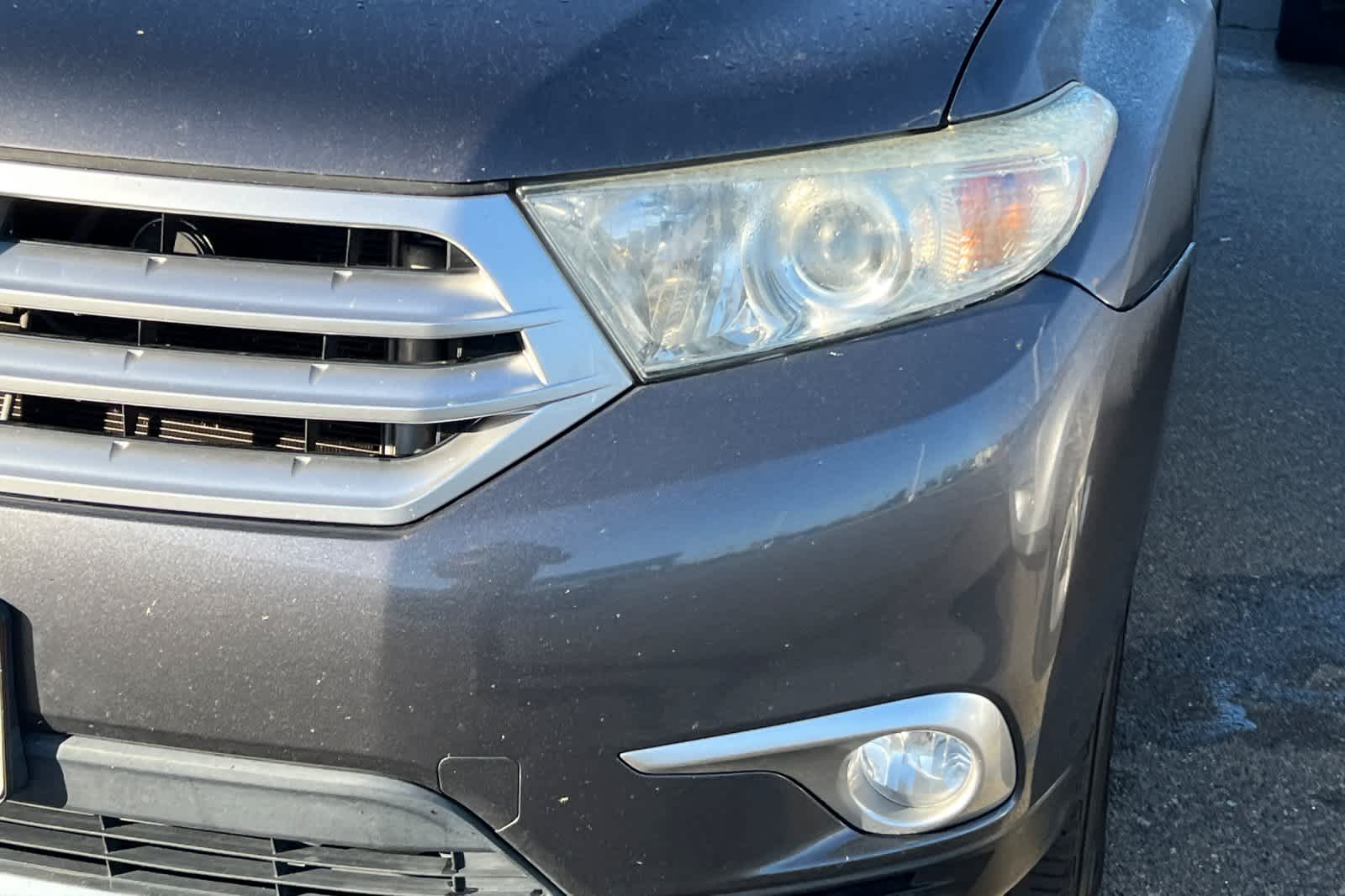 Thumbnail: 2012 Toyota Highlander - 11