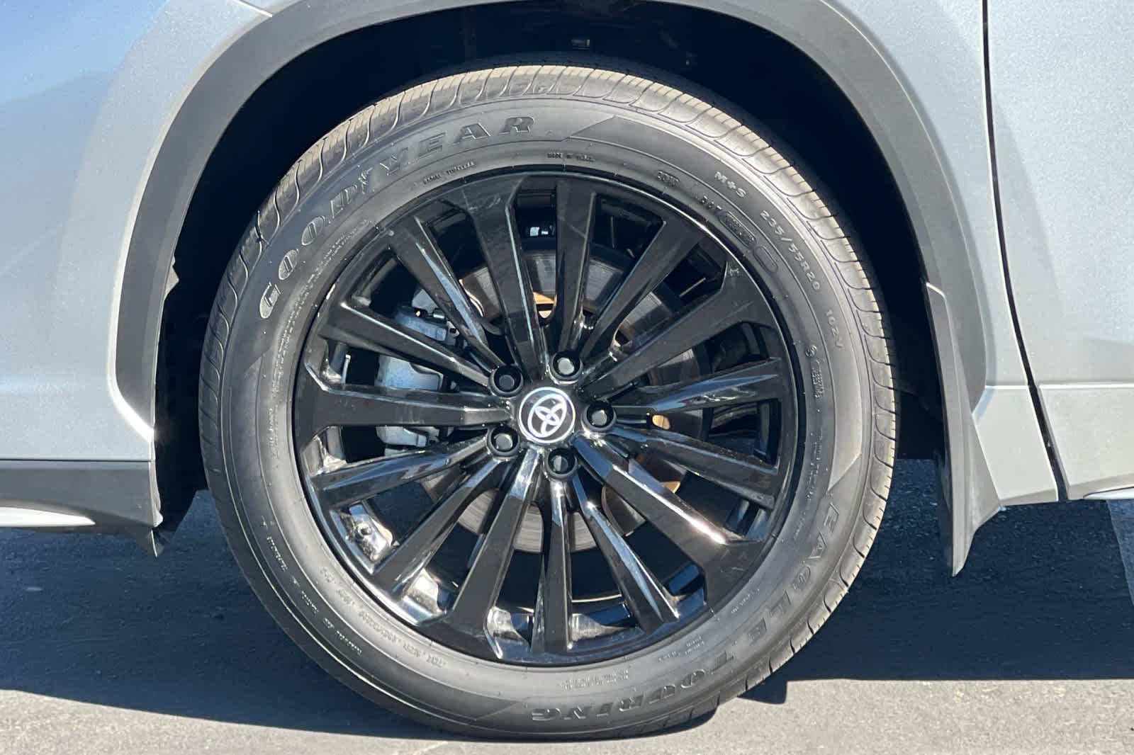 Thumbnail: 2024 Toyota Highlander - 27