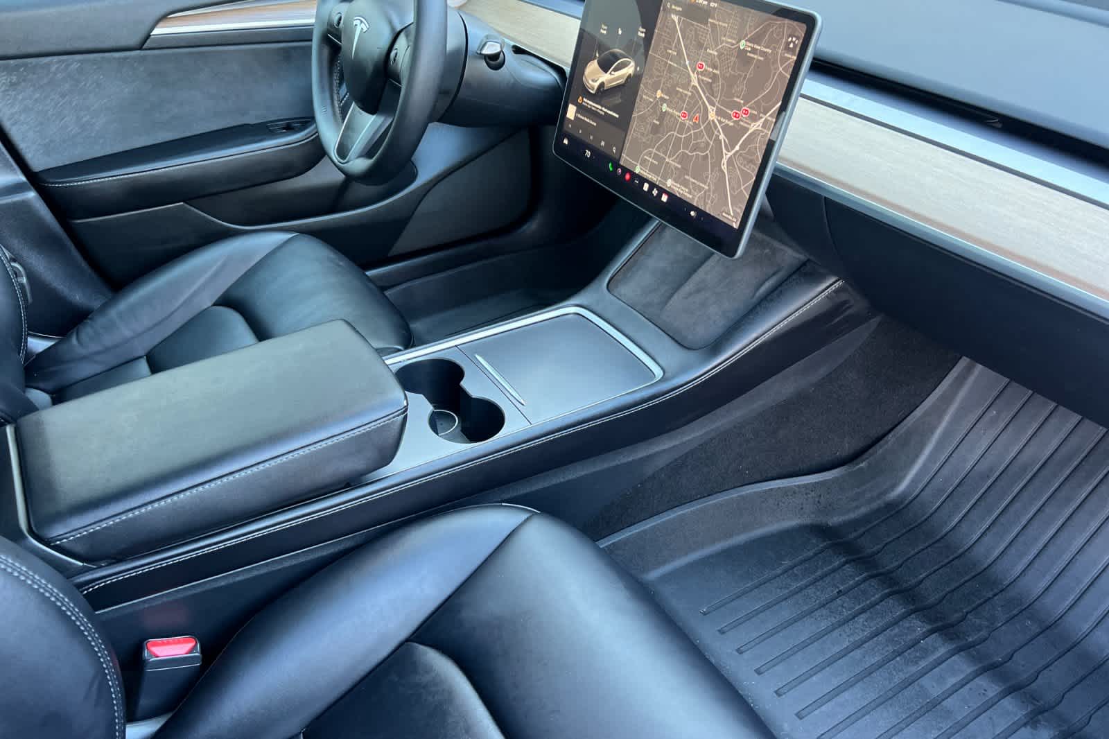 Thumbnail: 2022 Tesla Model 3 - 16