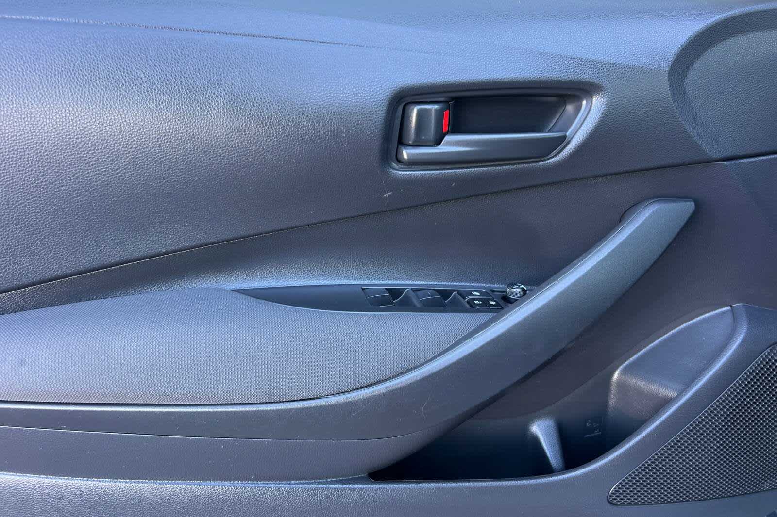2022 Toyota Corolla LE 12