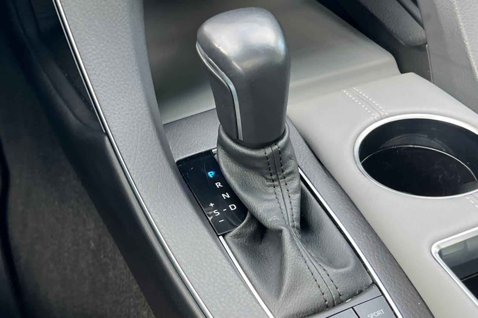 Thumbnail: 2022 Toyota Avalon - 24