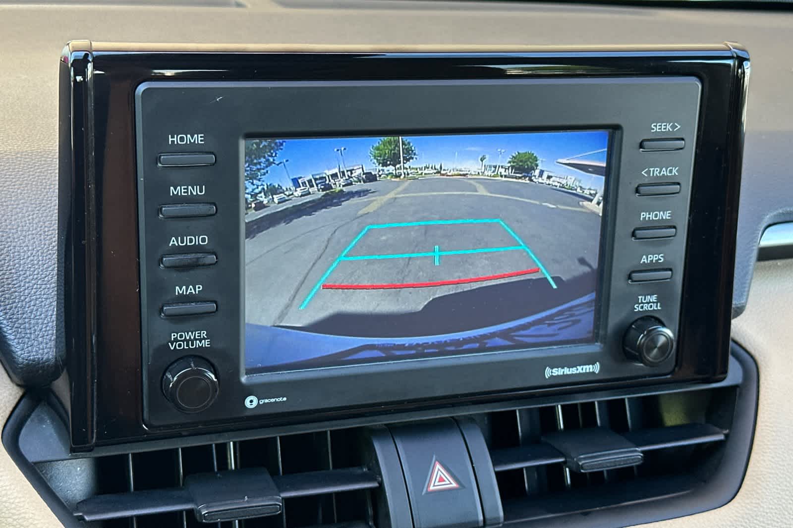 Thumbnail: 2022 Toyota RAV4 - 21