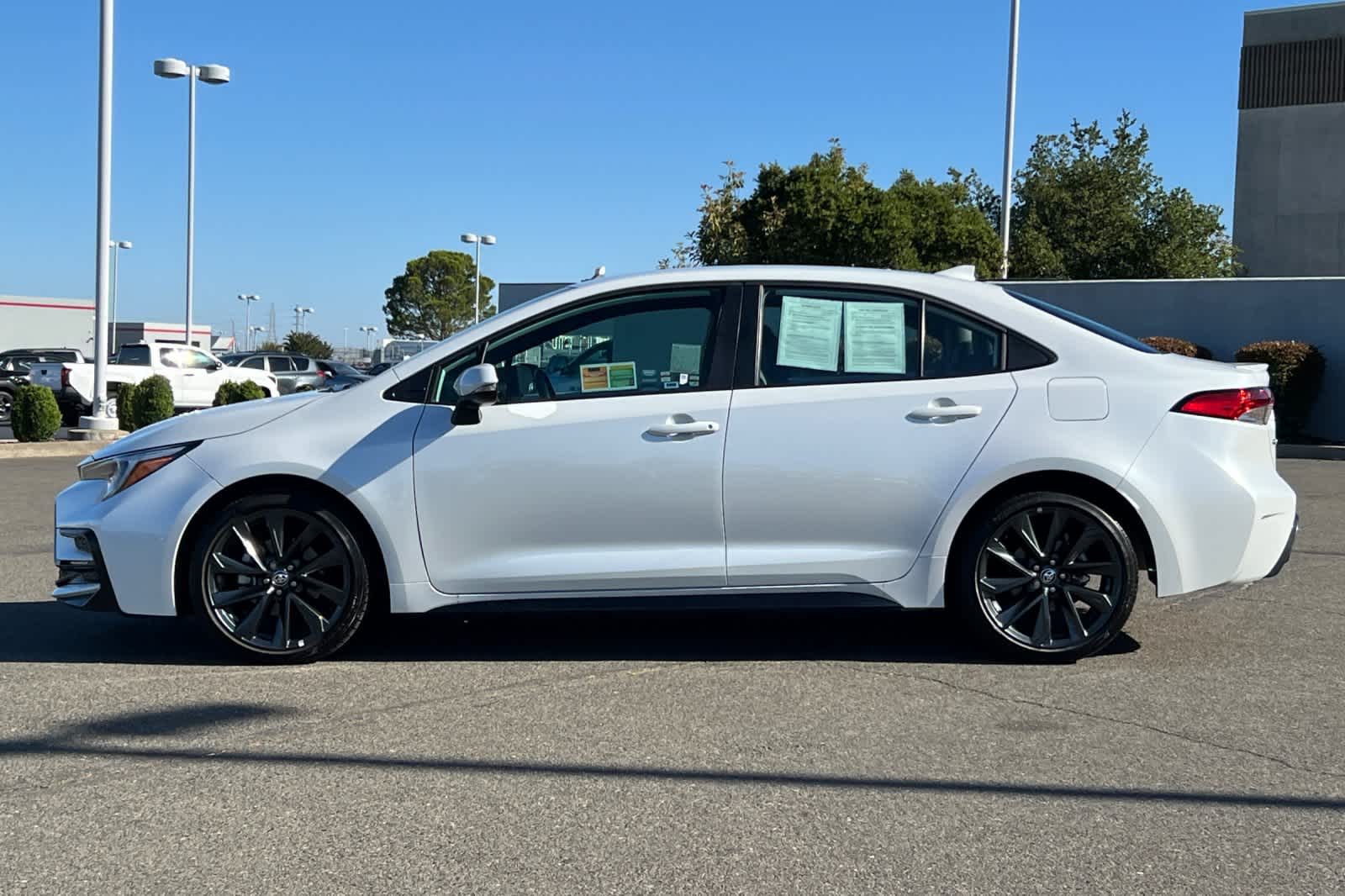 Thumbnail: 2025 Toyota Corolla - 9