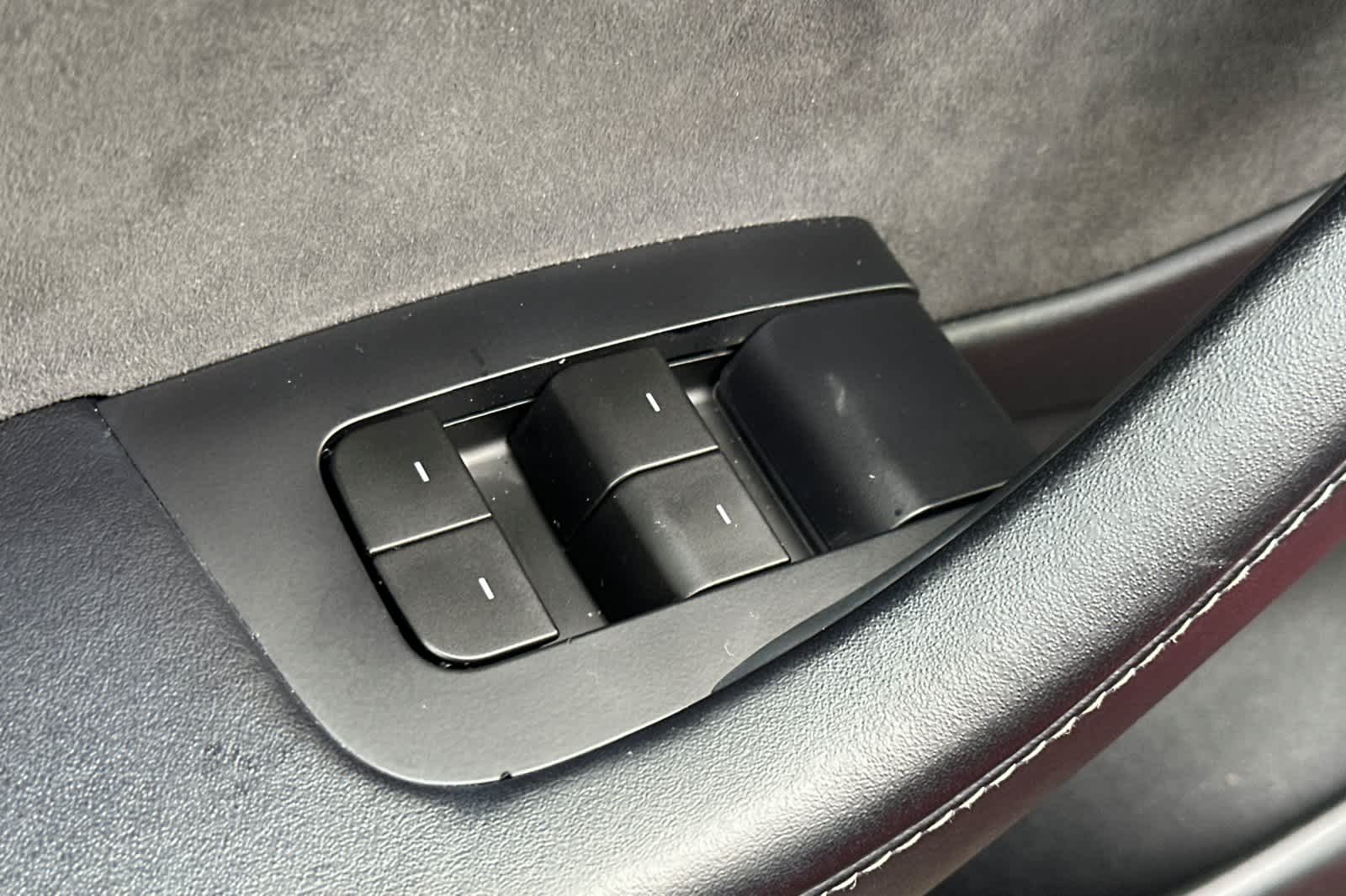 Thumbnail: 2022 Tesla Model 3 - 12