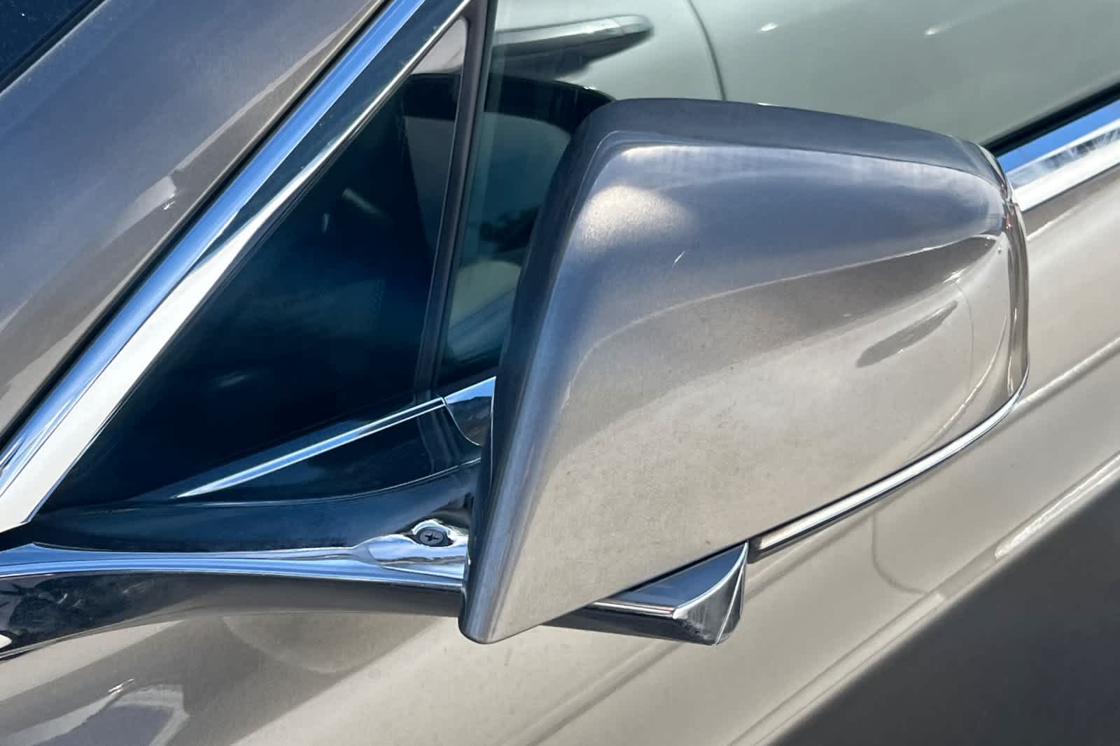 Thumbnail: 2015 Tesla Model S - 20