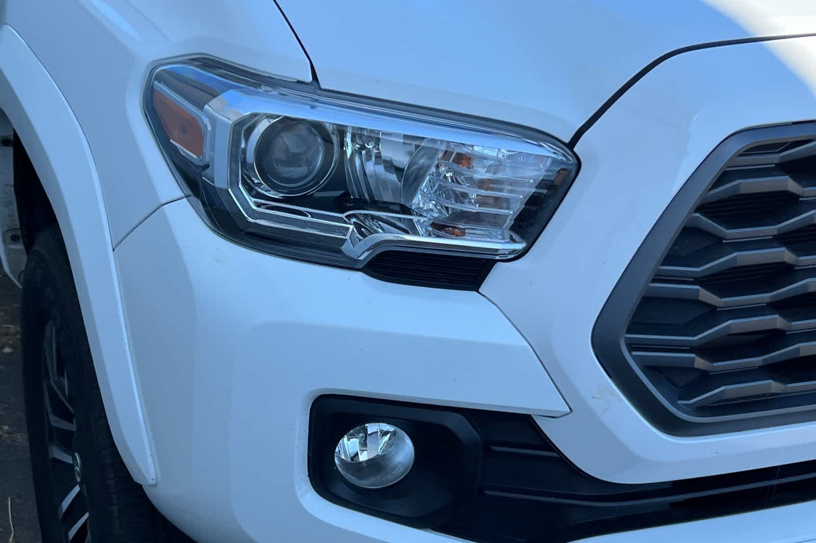Thumbnail: 2023 Toyota Tacoma - 8