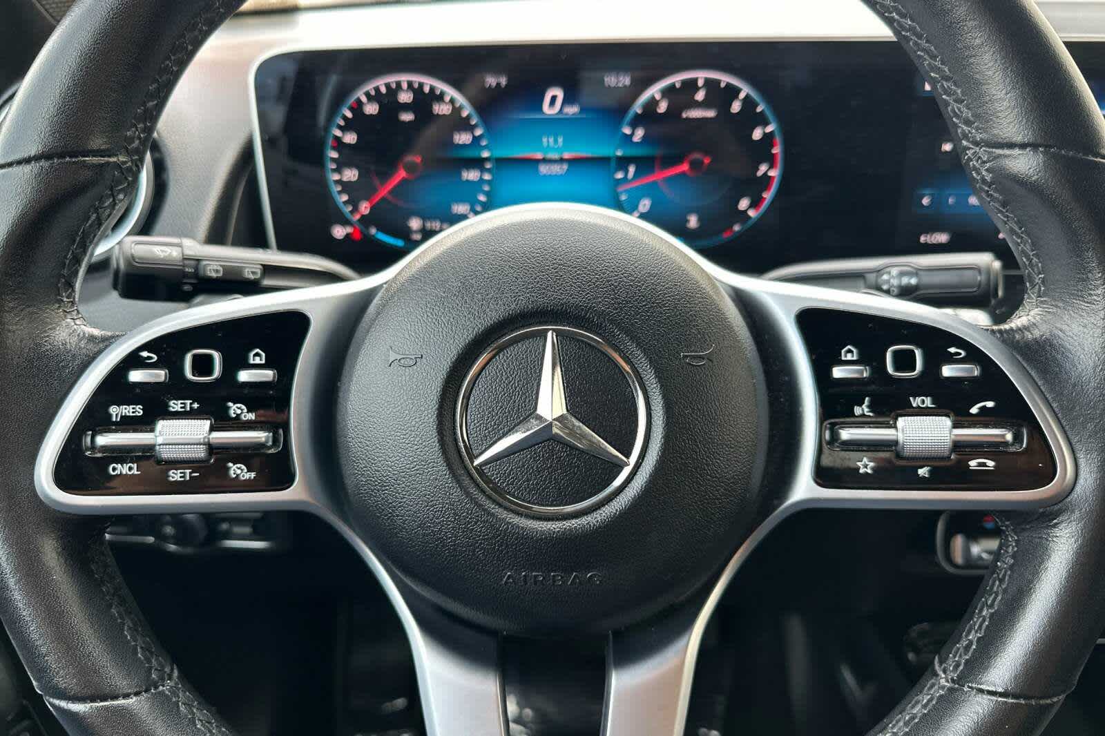 Thumbnail: 2021 Mercedes-Benz GLB - 25