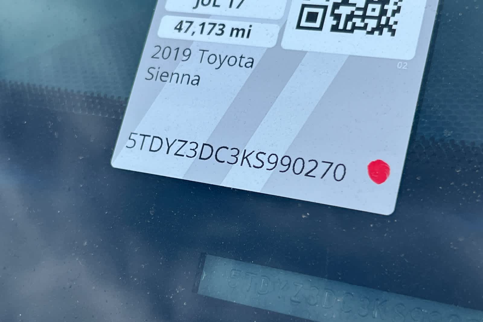 Thumbnail: 2019 Toyota Sienna - 23