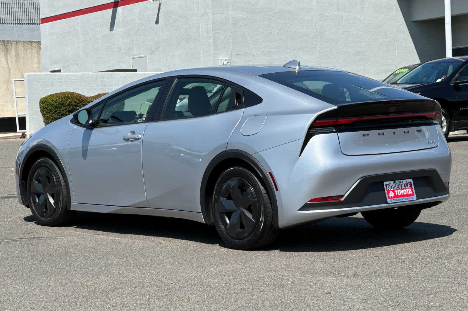 2025 Toyota Prius LE 6