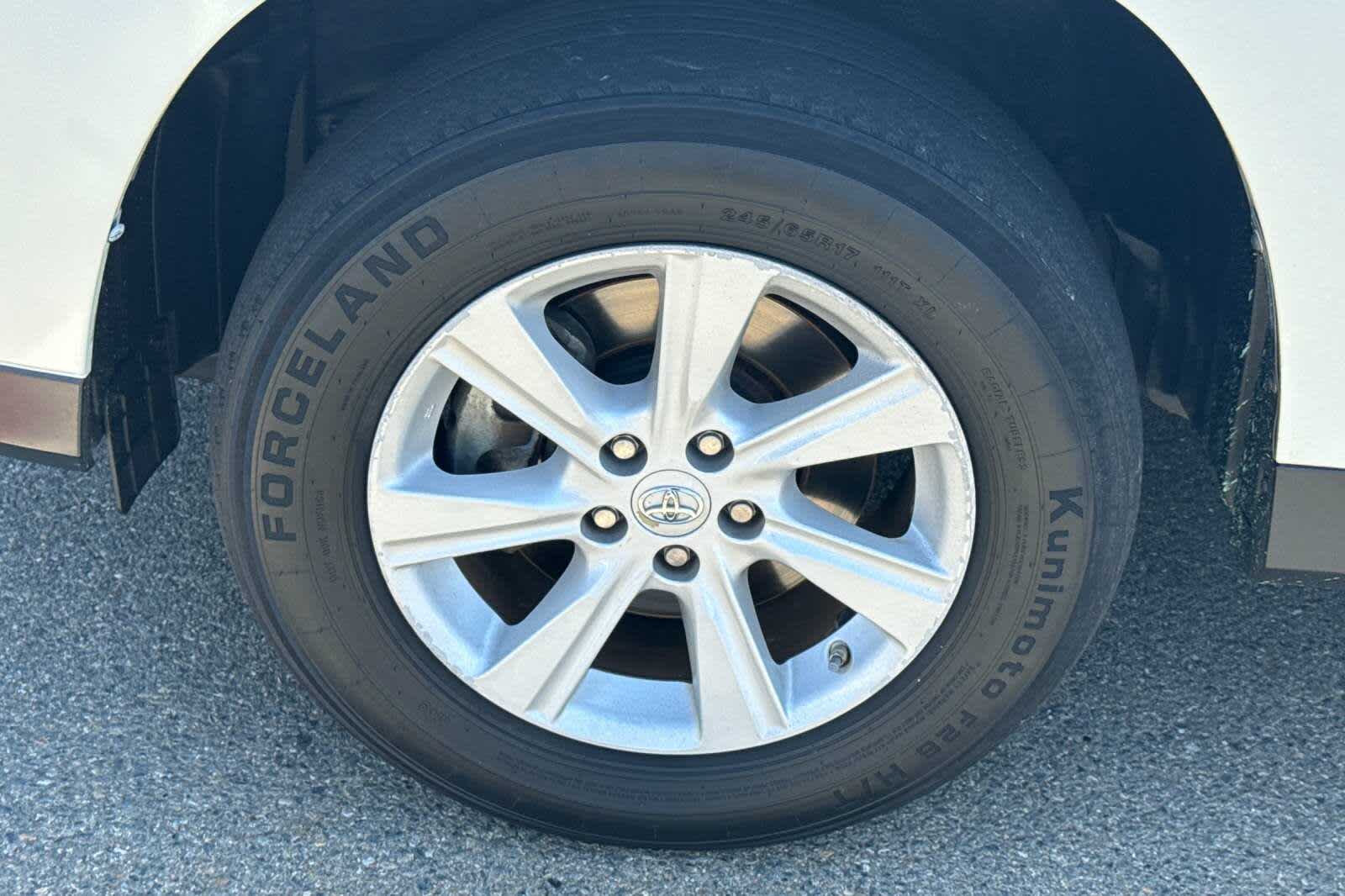 2013 Toyota Highlander  22