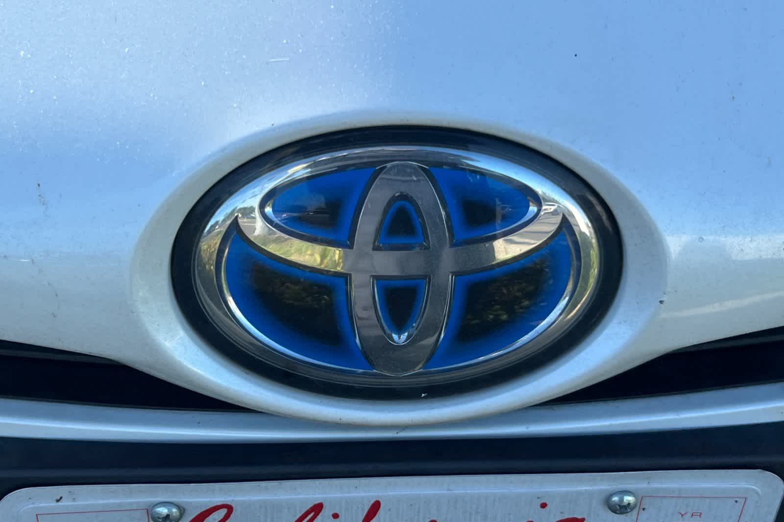 Thumbnail: 2016 Toyota Prius - 13