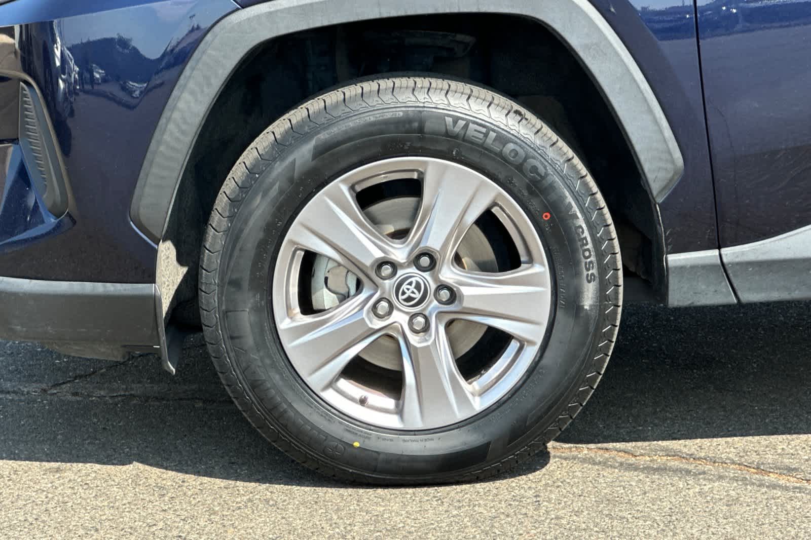 Thumbnail: 2022 Toyota RAV4 - 31