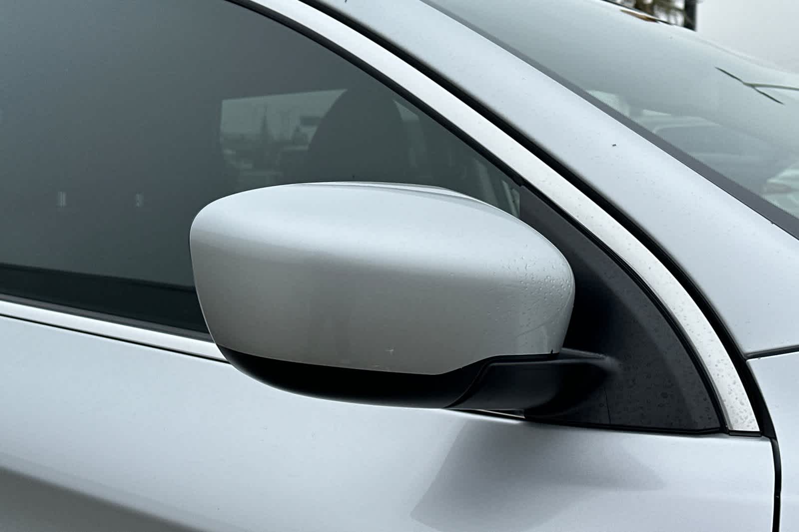 Thumbnail: 2021 Nissan Rogue Sport - 13