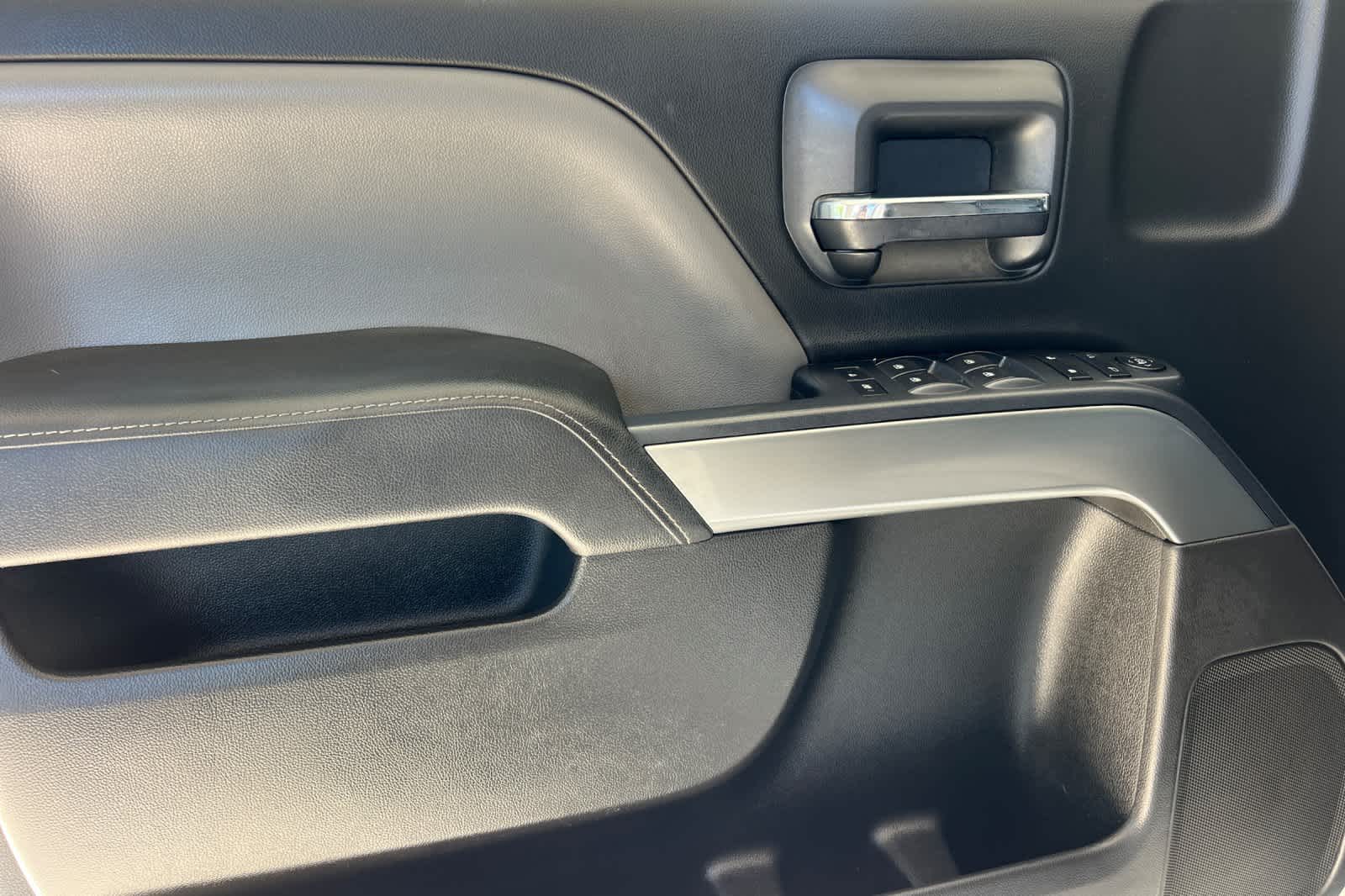 Thumbnail: 2015 Chevrolet Silverado 2500 - 12