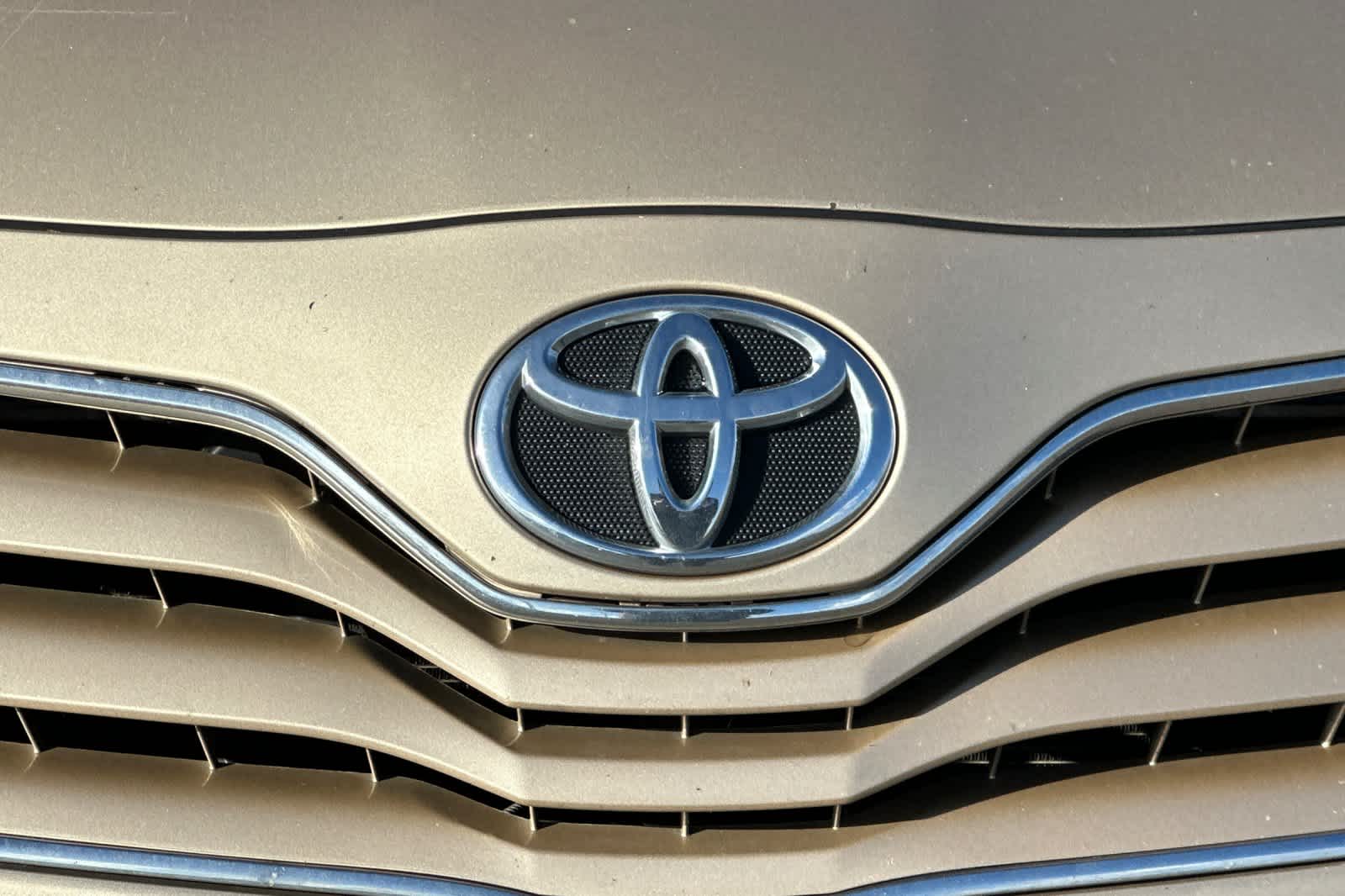 Thumbnail: 2011 Toyota Camry - 10